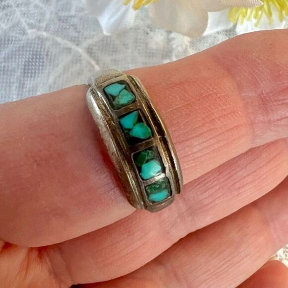 Vintage 60’s Turquoise Chip Handmade Unisex Band Ring - Picture 9 of 9